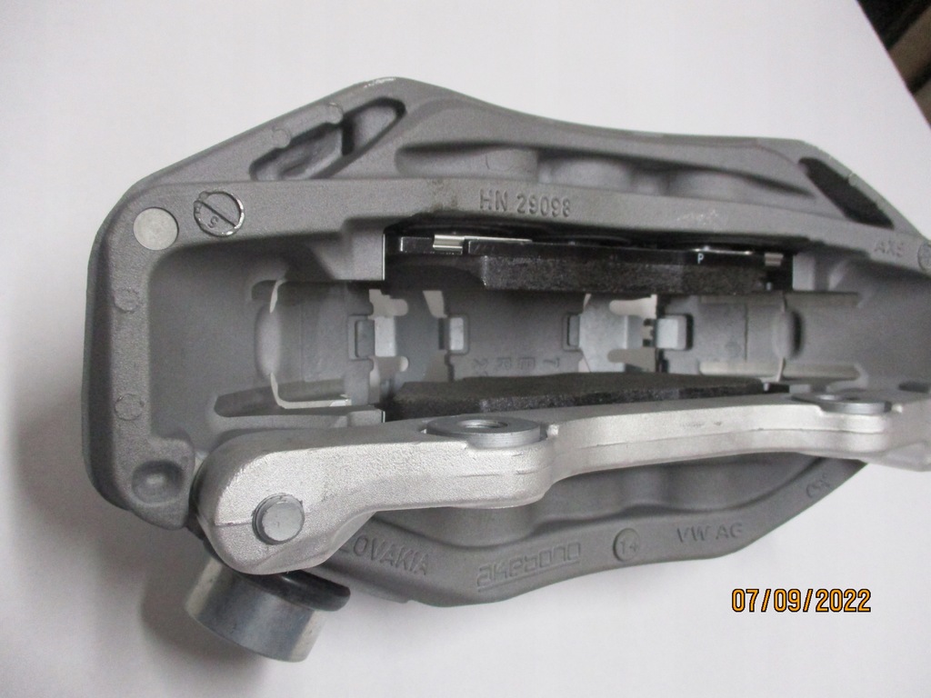 фото №10, Супорт супорти audi a4 a5 8w перед nowe з колодки