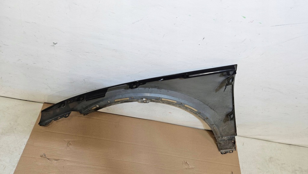 Крыло  правый  перед audi q5 2 80a оригинальный Цена