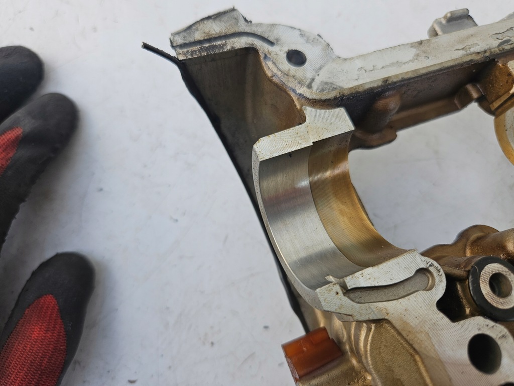 фото №9, Крышка валов головки правой audi a6 c7 a7 4g s4 b8 s5 3.0t 3.0 tfsi cgx