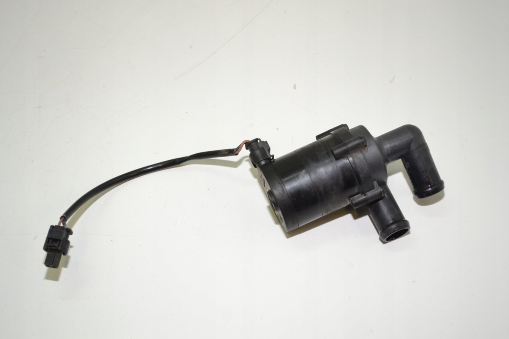 Купить Mercedes actros mp4 помпа воды webasto 9031195b