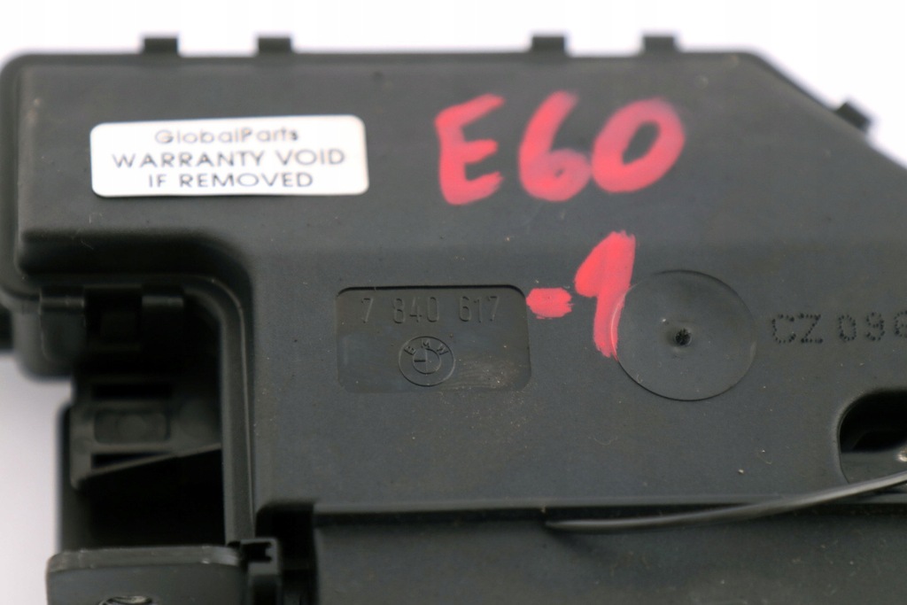 фото №11, Bmw e60 e85 z4 замок кришки багажника трос тягa 7840617