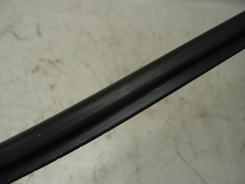 фото №6, Молдинг уплотнитель правый задняя arona 6f0839478