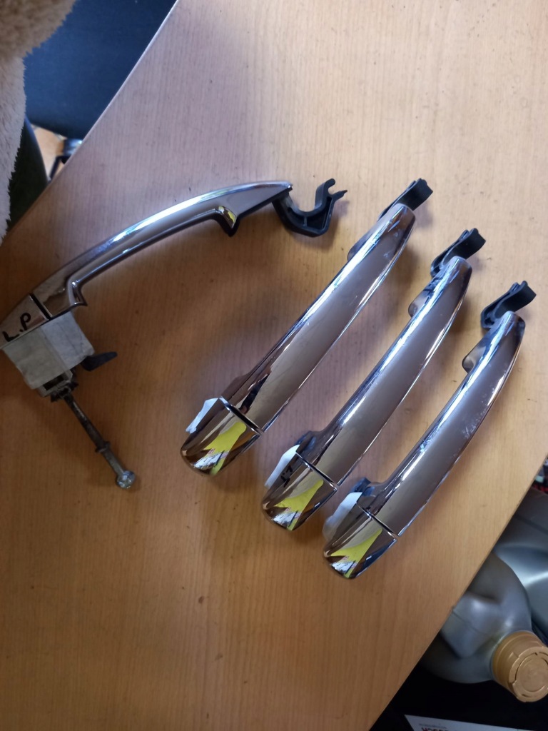 фото №3, Citroen c3 picasso ручка дверь хром