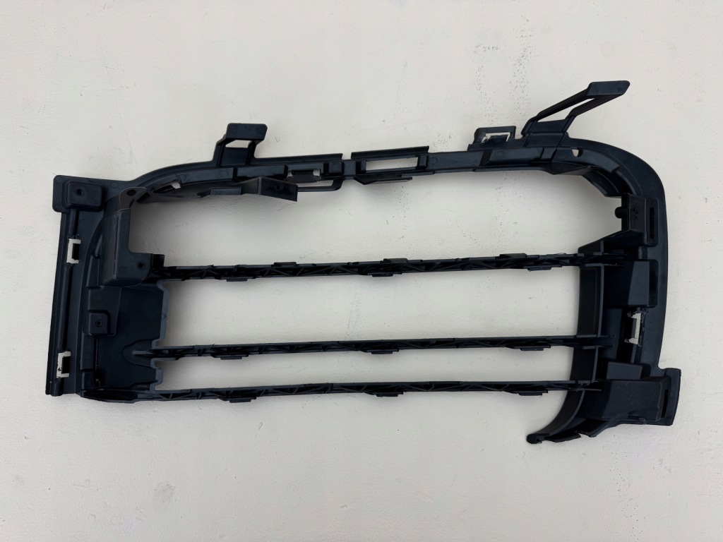 Porsche cayenne 3 3 17r- решітка заглушка бампера права перед 9y0807682 Зі Шроту