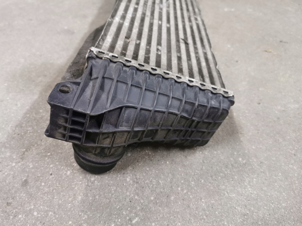 Радиатор интеркулер mercedes vito 2.2cdi Оригинал