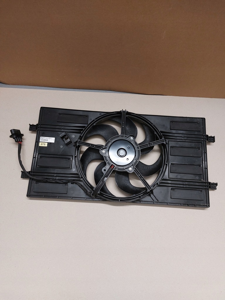 фото №8, Вентилятор vw polo vi 2q0121203 /207 оригинал