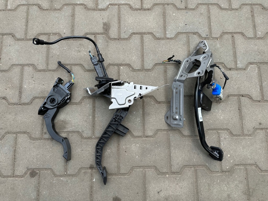 Ford focus mk3 1.0 механічна коробка передач педалі комплект gaz гальмо зчеплення в Україні