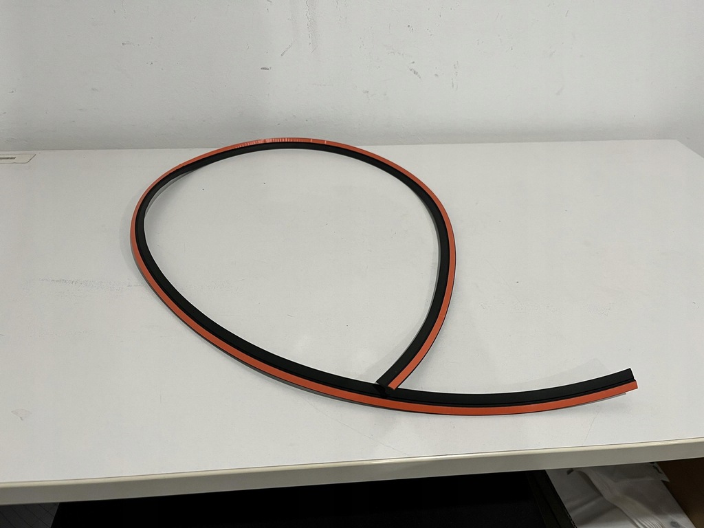 фото №1, Mini countryman r60 прокладка скло лобове верхній 9807931