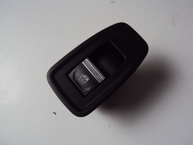 фото №1, Панель скло правий перед renault captur ii 19-