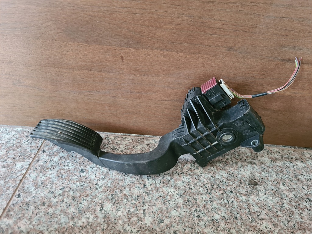 фото №10, Педаль газа потенциометр opel corsa d 55702020