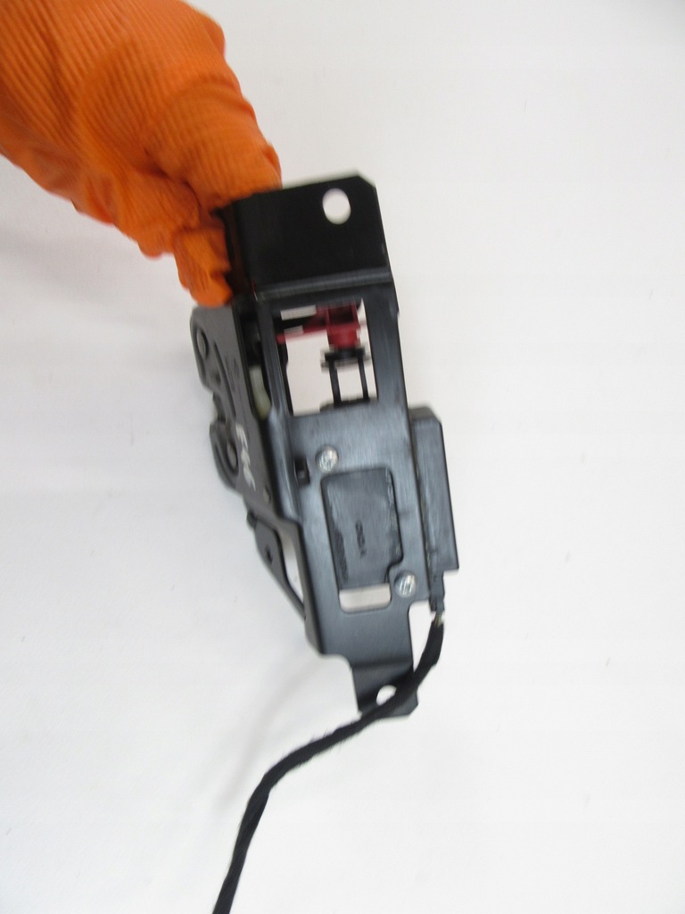 фото №8, Замок кришки багажника bmw e46 compact sedan kombi e83 x3