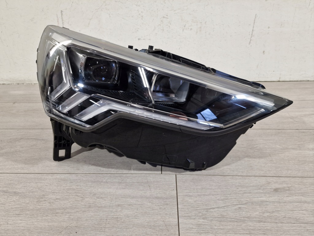 Купить Audi q3 2 83a фара правый  передняя full led