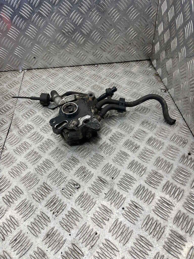 Насос впрыскная audi a6 s6 c6 4f 03g145209 с Разборки