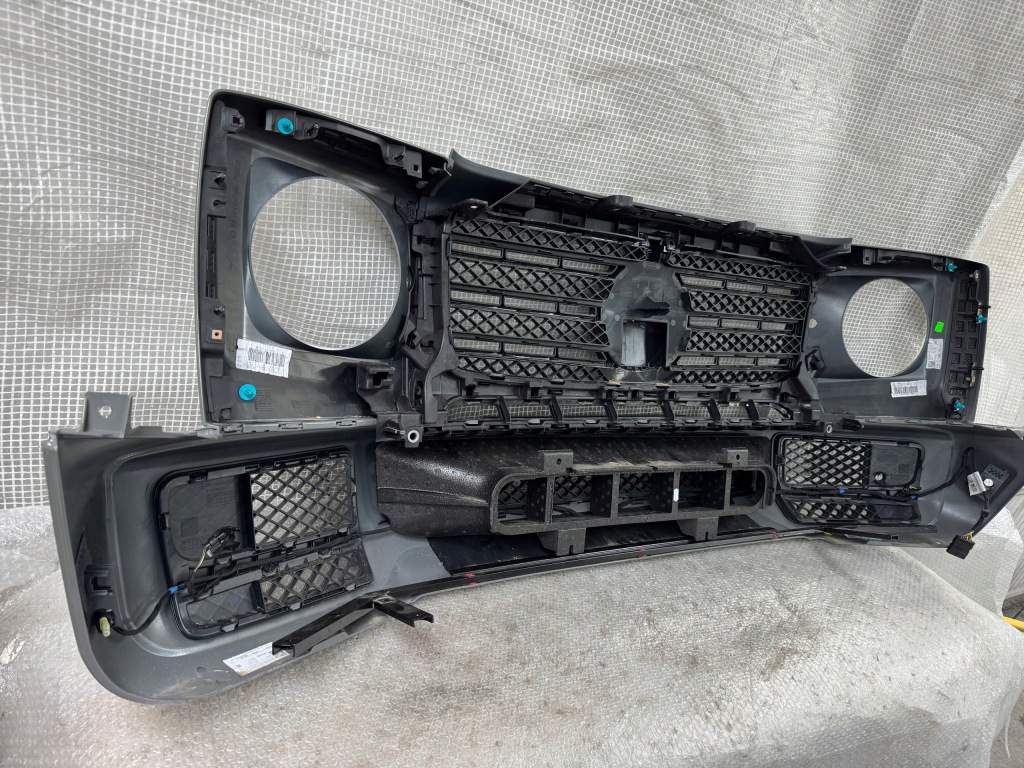 Mercedes gklasa w463 решётка радиатора бампер передний в Украине