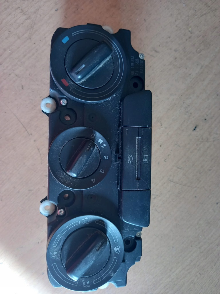 фото №1, Octavia ii панель управление обдув 1z0819047ad