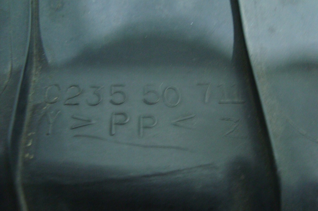 фото №10, Mazda оригинальный номер c23550711 rok решётка радиатора решётка радиатора