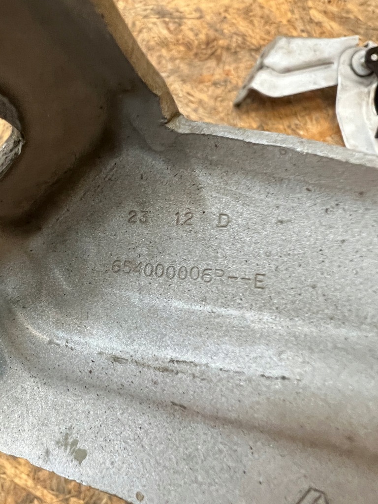 фото №3, Петля правый левый петли капот renault master iii lift