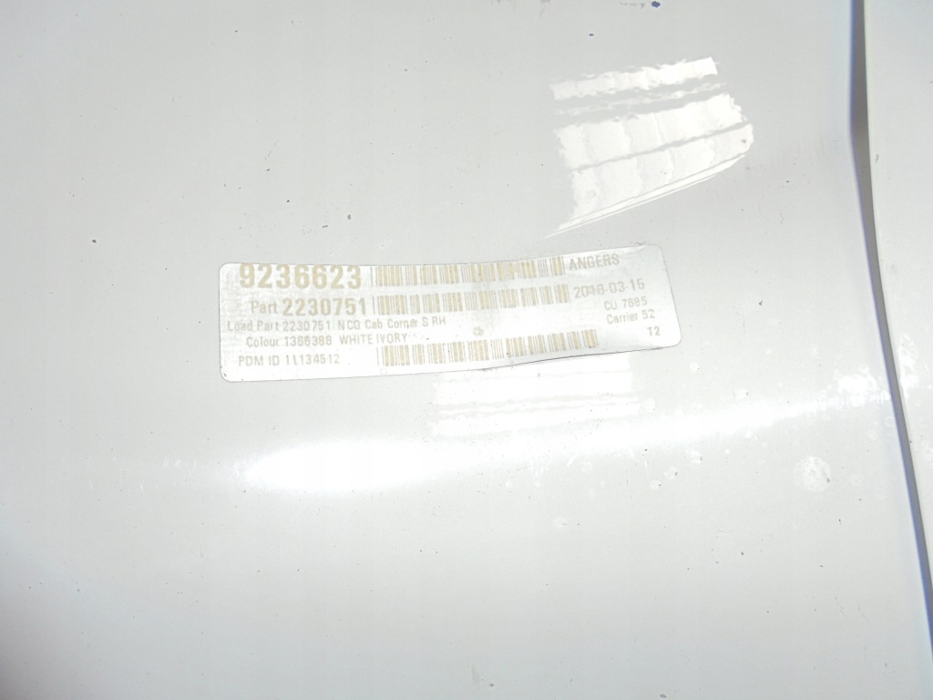 фото №3, Облицювання вітровик scania s r права str.