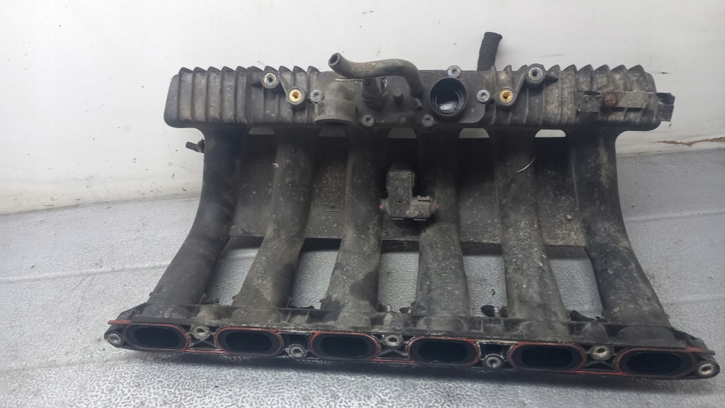 Коллектор впускной  bmw e39 520 i 98r sedan 1427618 с Разборки