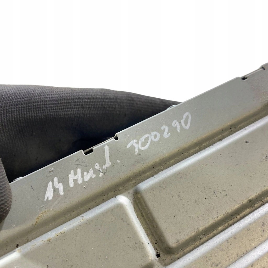 фото №10, Ford mustang v 2014 панели управление, переключатели