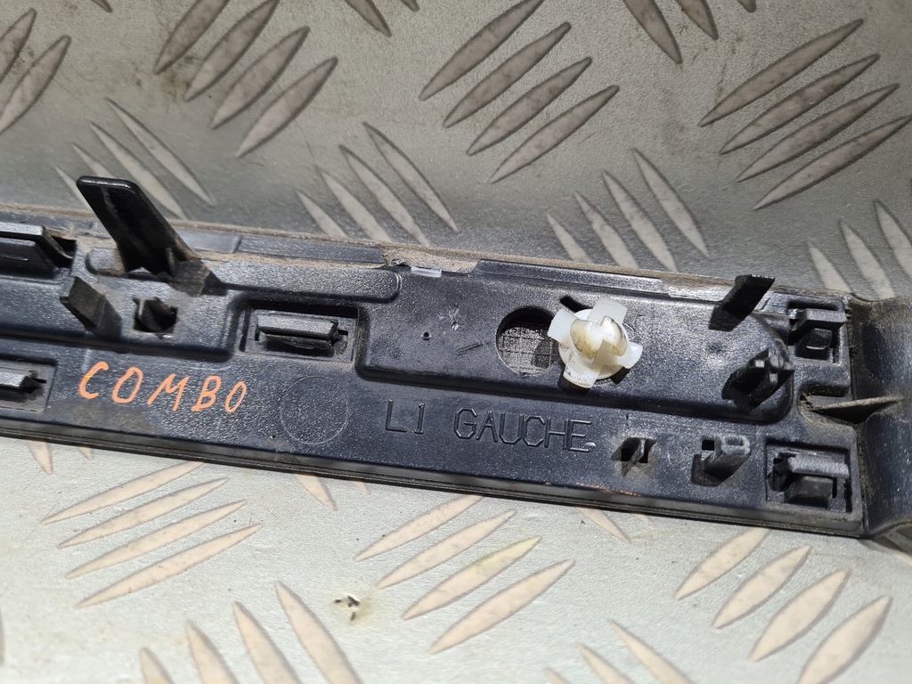 фото №8, Молдинг захист ліва рейки двері opel combo e