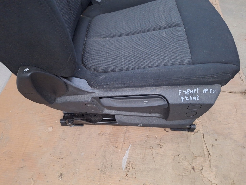 Bmw x1 f48 сидіння пасажира європа з підігрівом Недорого