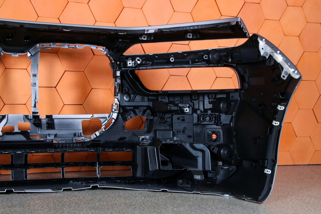 фото №8, Bmw 7 g70 i7 бампер перед передний цвет c67