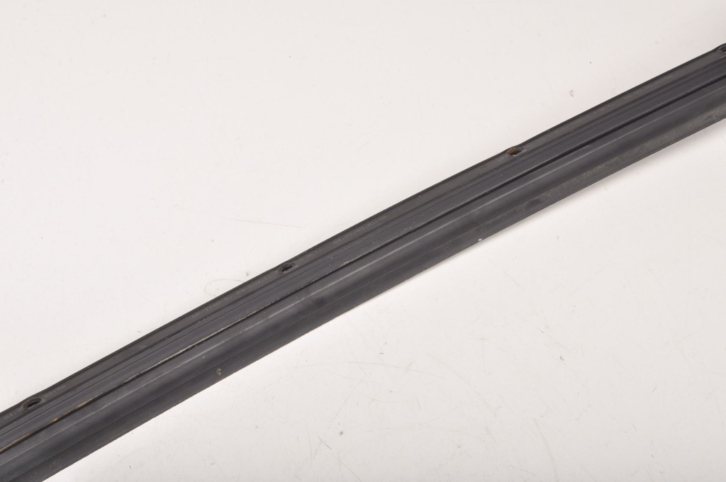 фото №7, Ferrari california f149 молдинг стекло передняя левая