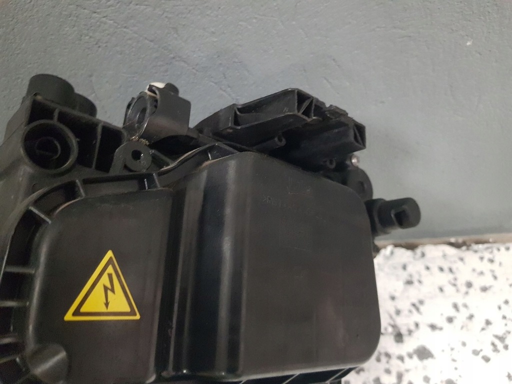 фото №8, Лампа перед права bi ксенон led sportsvan 2014- eur