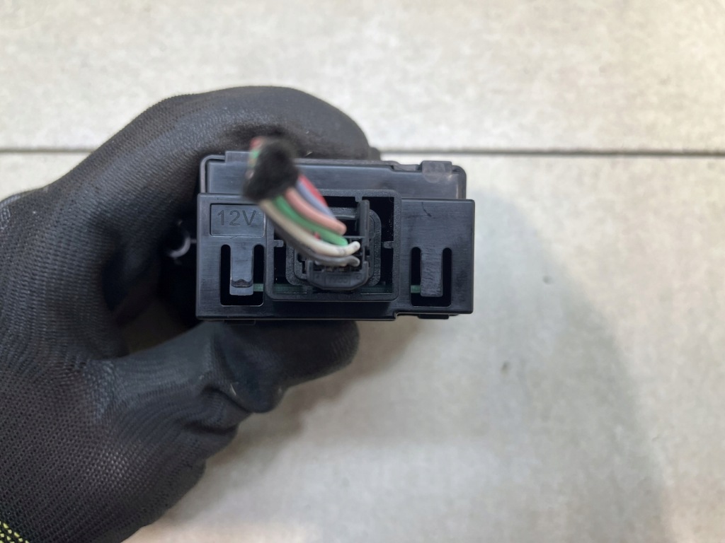 фото №8, Кнопка тормоза ручного laguna iii 2.0 dci 363210001r