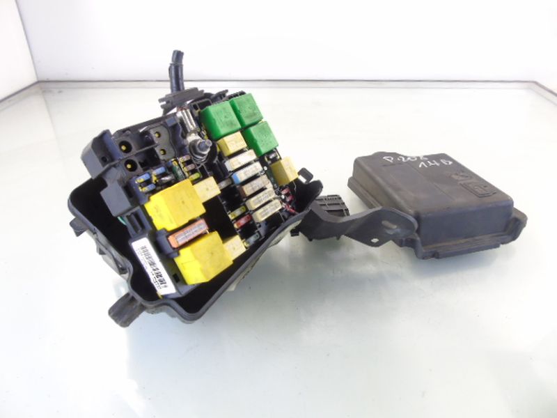 фото №5, Peugeot 208 1.4 vti коробка запобіжників корпус