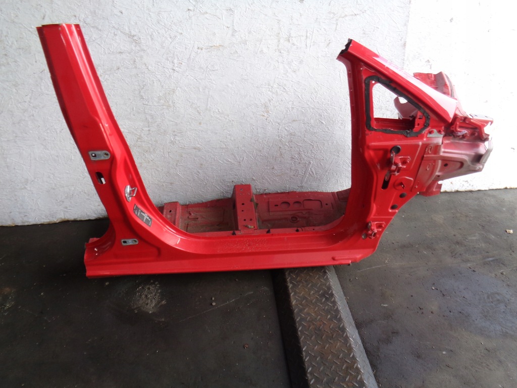 фото №1, Fiesta mk7 5d четверть порог блок двигателя правый