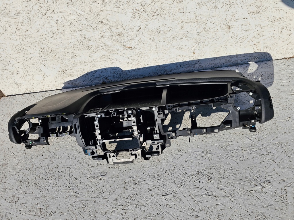 фото №1, Trafic iii lift панель приладів приладова 681004777r