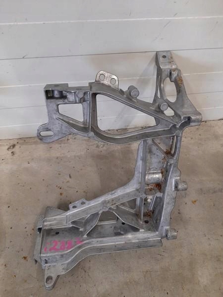 фото №9, Кронштейн поперечина лівий перед mercedes c-klasa w205