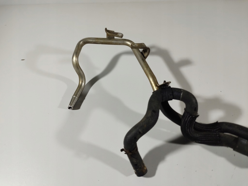 фото №7, Lexus is300h 13r wąż шланг wody