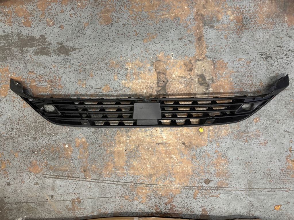 фото №1, Opel astra l решётка бампера перед передняя 9839967580