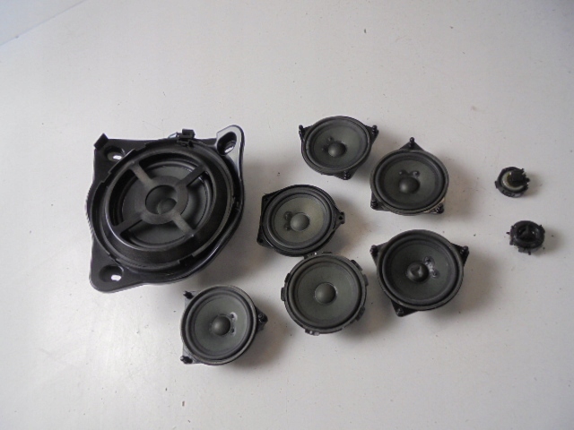 фото №1, Комплект динамиков mercedes e-klasa w213 2.0 дизель 2017 rok