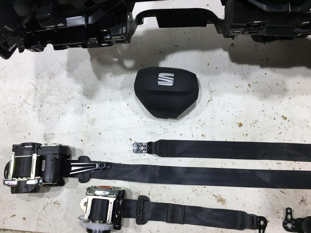 фото №6, Seat el-born подушка безопасности приборная панель консоль подушки безопасности ремни