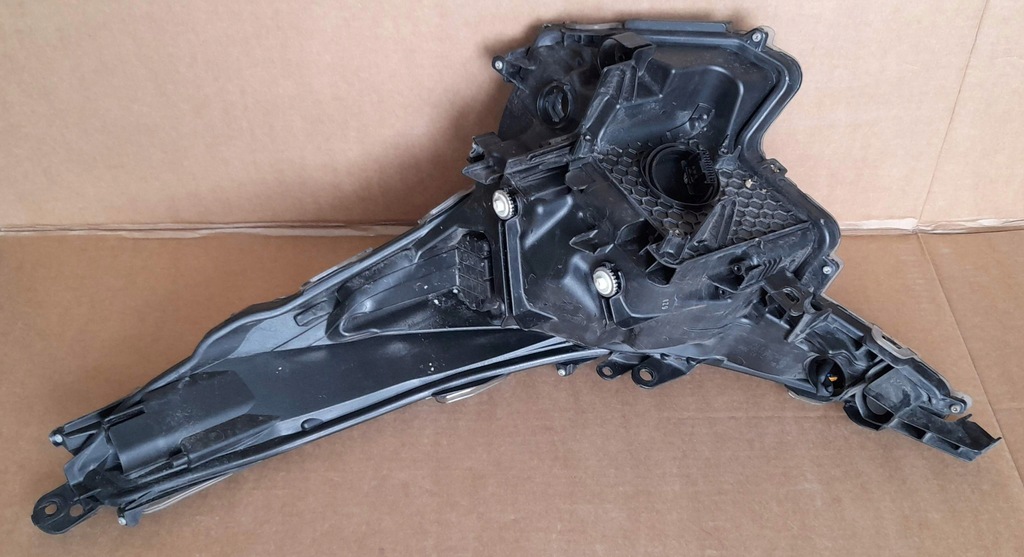 фото №8, Фара лампа перед передняя правая toyota prius 2016- оригинальный номер 8114547701