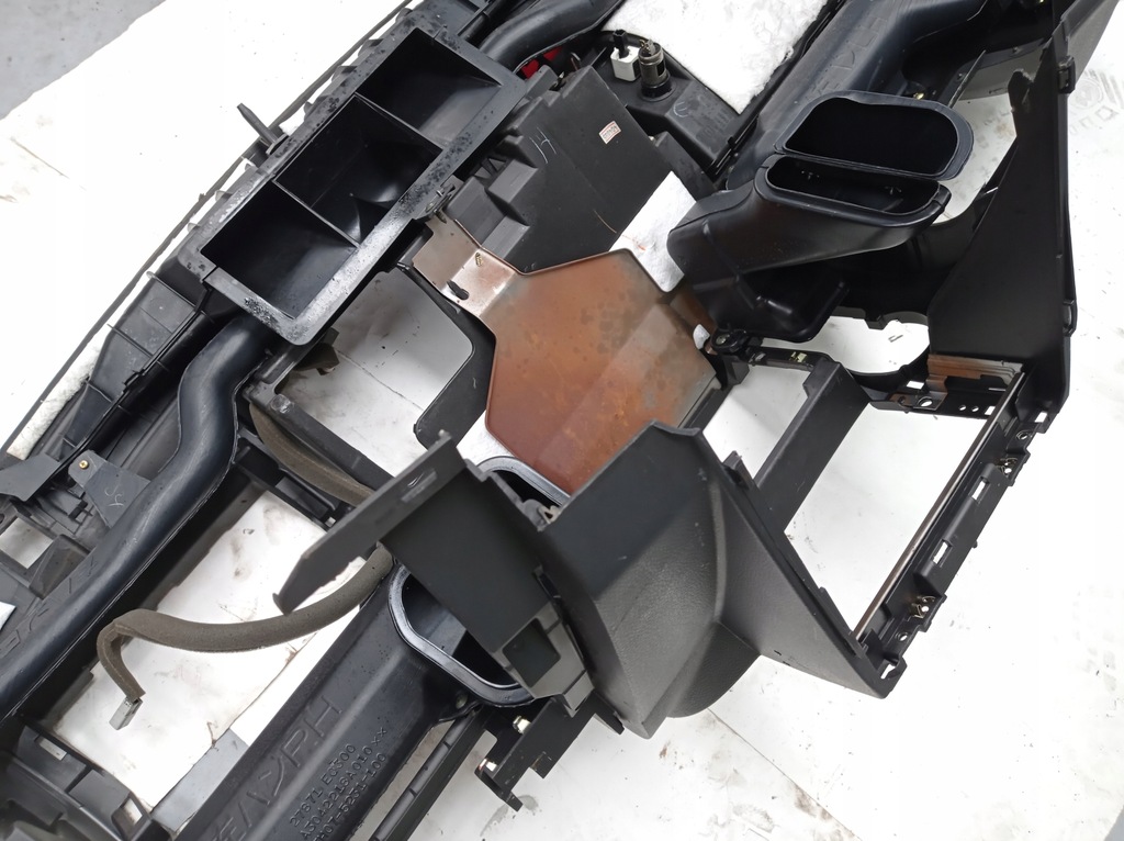 фото №10, Панель приладів nissan x-trail t30 68100 eq410