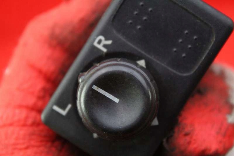 фото №8, Панель регулировки зеркал nissan maxima a33 00-05