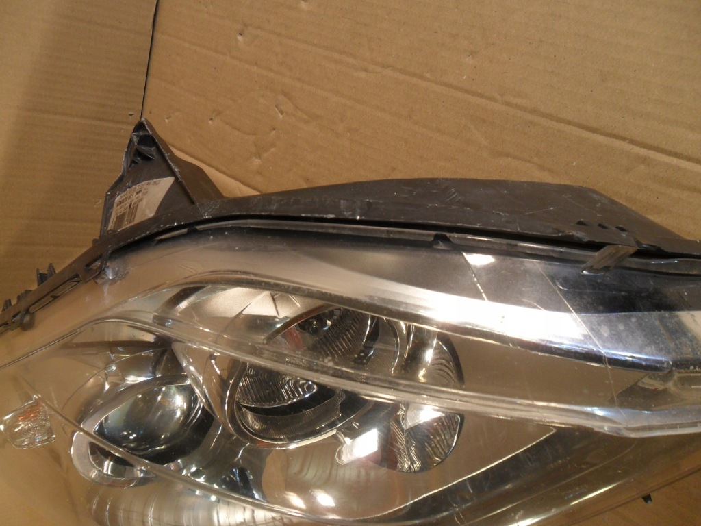 фото №12, Лампа правый перед eu 89901835 renault laguna iii 3 260100032r