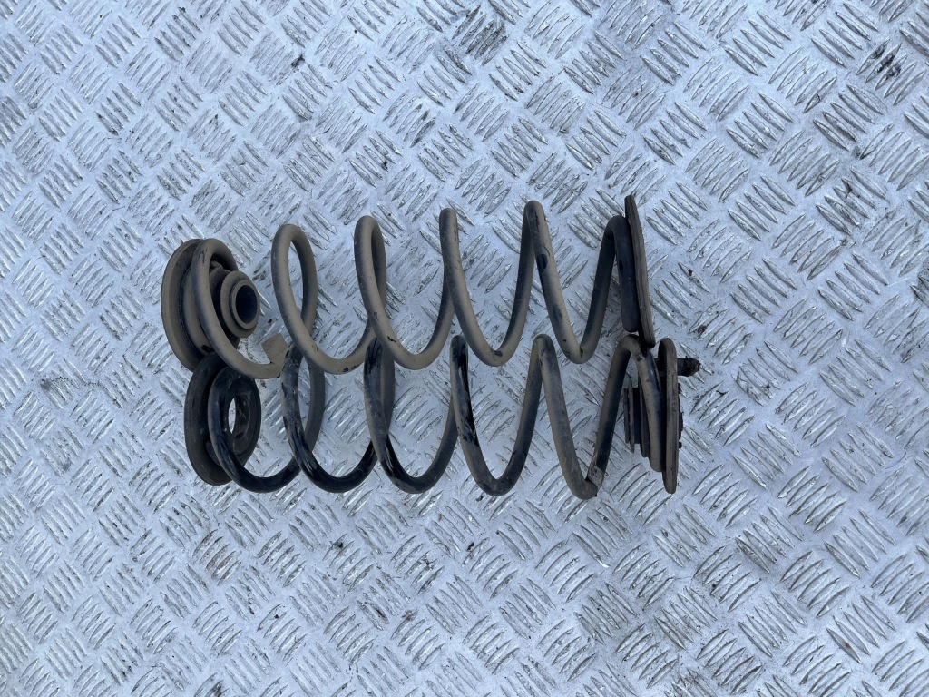 фото №1, Пружина подвеска задняя leon iv kl 1.5 tsi 5q0511121