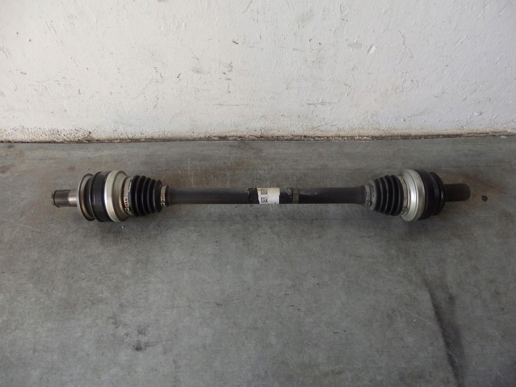 фото №1, Приводной вал задняя задняя mercedes w118 cla a1183503400