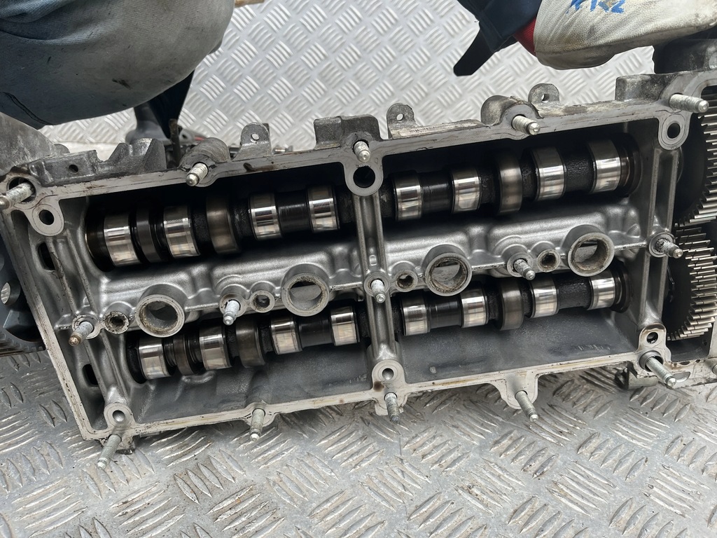 фото №10, Головка комплектная валы alfa romeo giulietta 10- 2.0 jtd 55213844