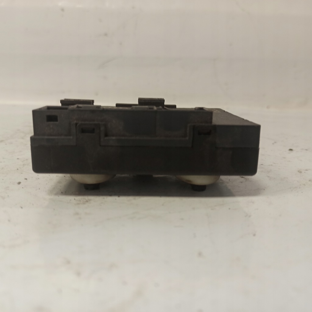 фото №5, Audi a4 b8 модуль блок управления дверь 8k0959795c