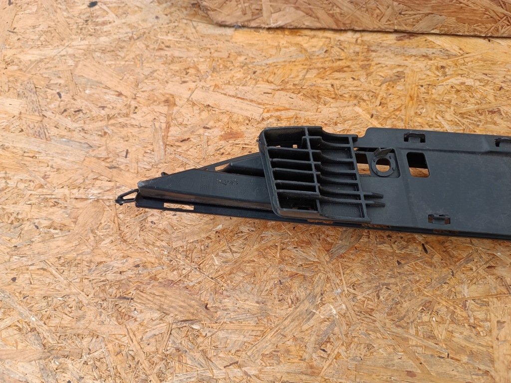 39003563 решітка бампера решітка радіатора перед opel corsa e 13432002 Ціна