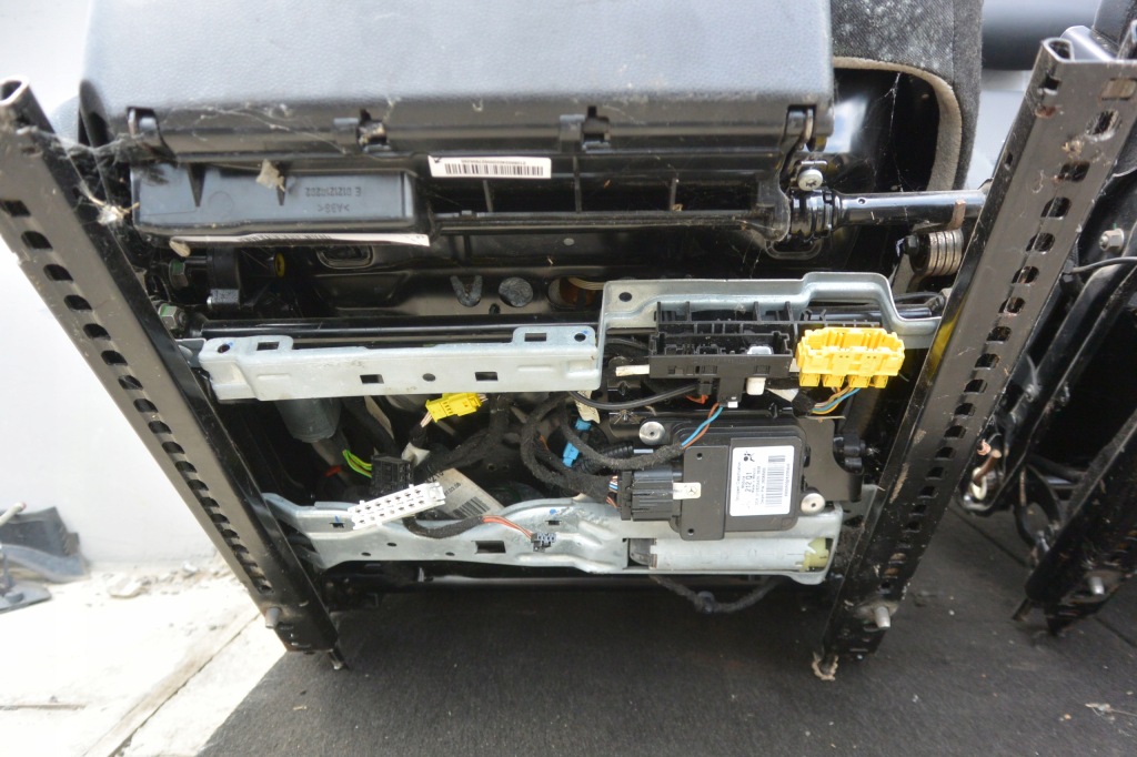 фото №12, Mercedes w212 e63 amg сидіння заднє сидіння шкіра sedan вентильовані масаж 09-