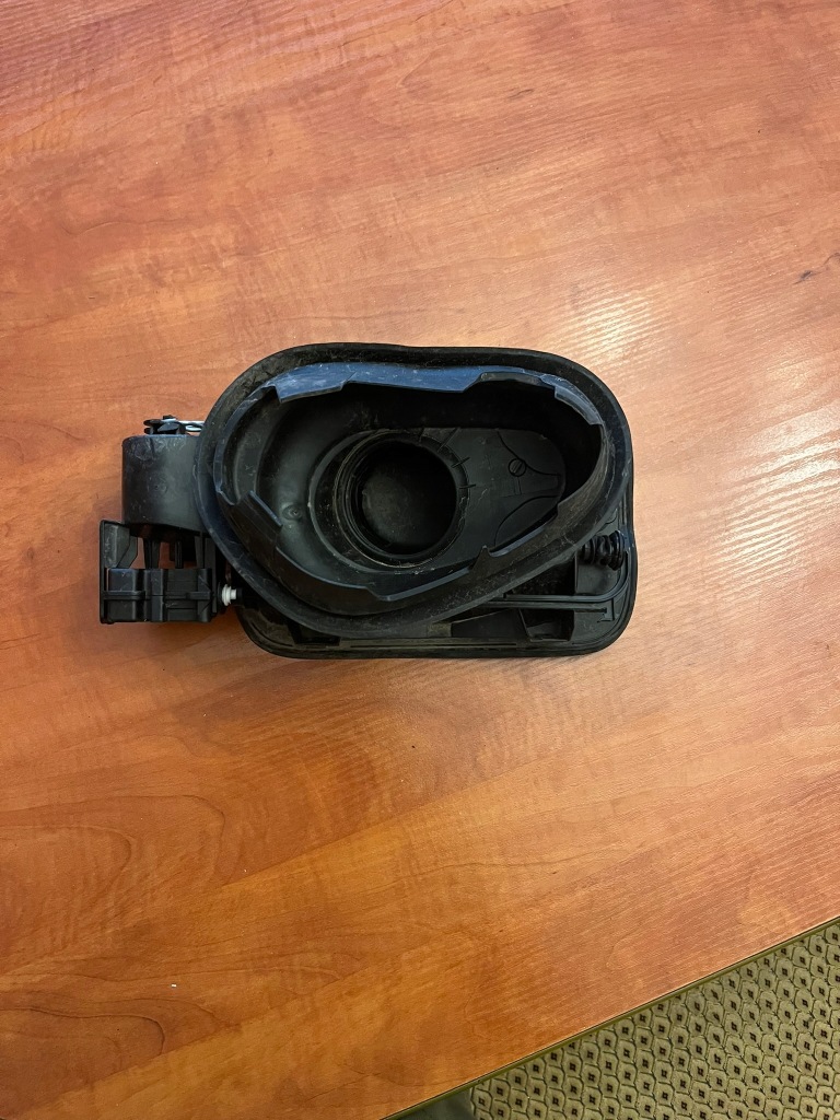 Bmw f32/36 51177270491 корпус заливной топлива Оригинал