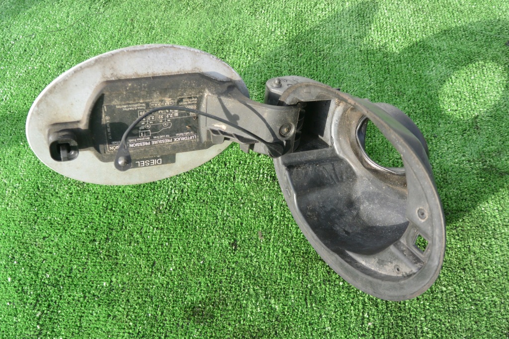 Крышка заливной дизель mercedes ml w164 серебристый 775 Недорого